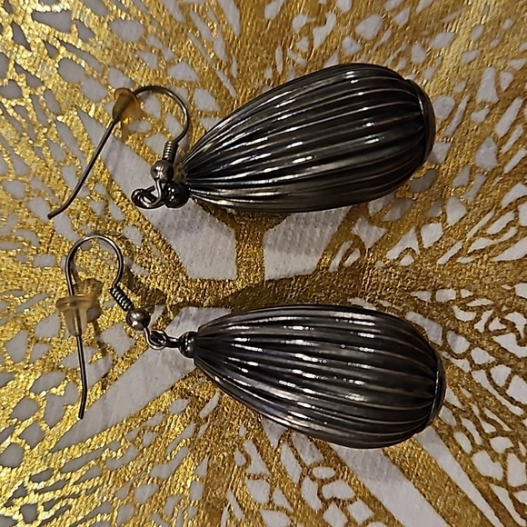 Unique Gunmetal Teardrop Earrings - Picture 1 of 5